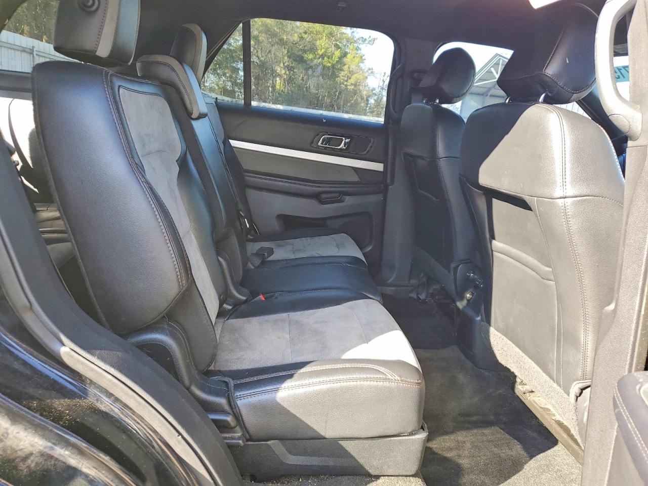 2017 FORD EXPLORER XLT photo 11
