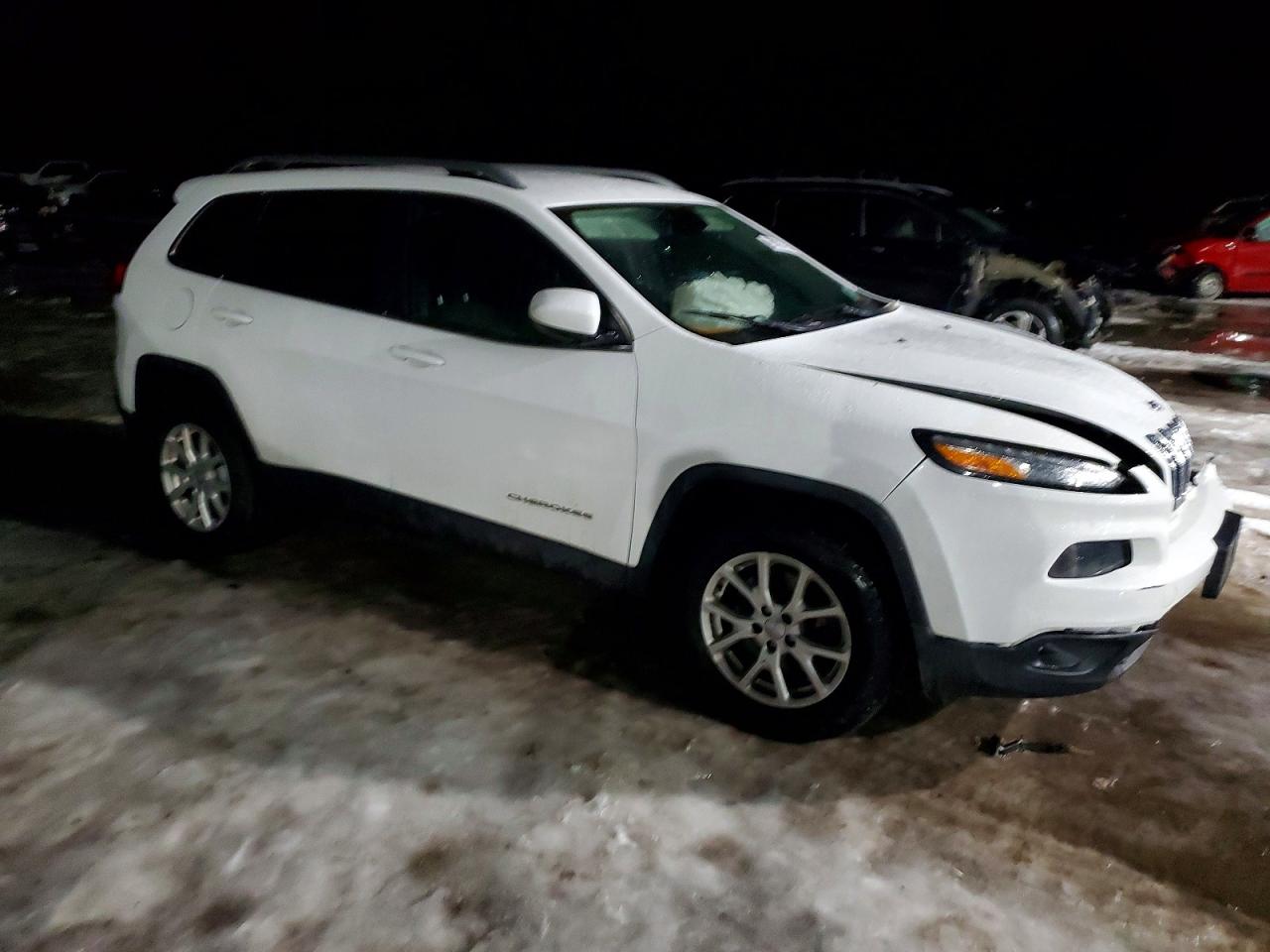 2015 JEEP CHEROKEE LATITUDE photo 4