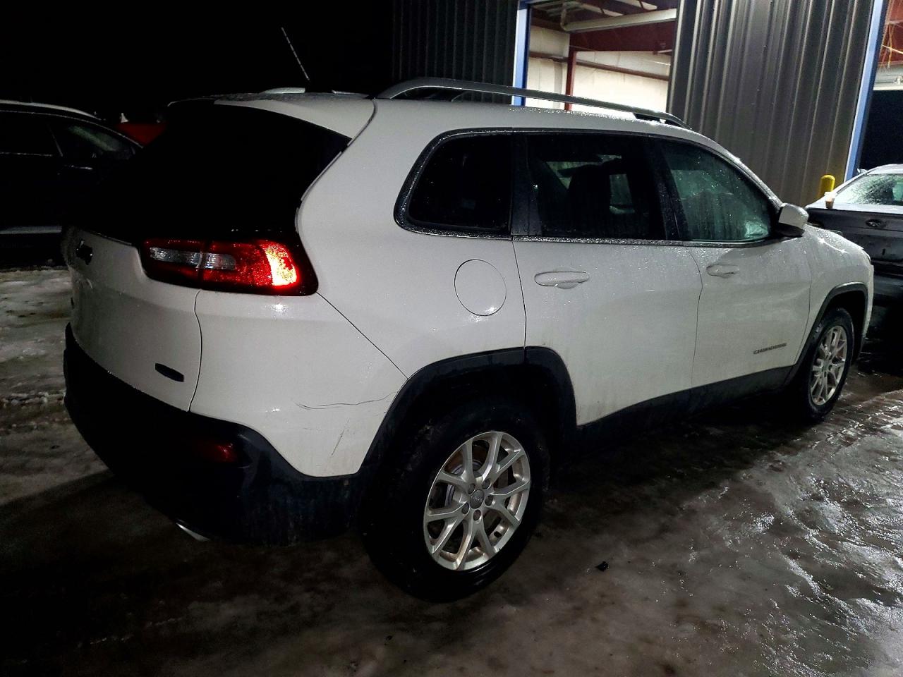 2015 JEEP CHEROKEE LATITUDE photo 3