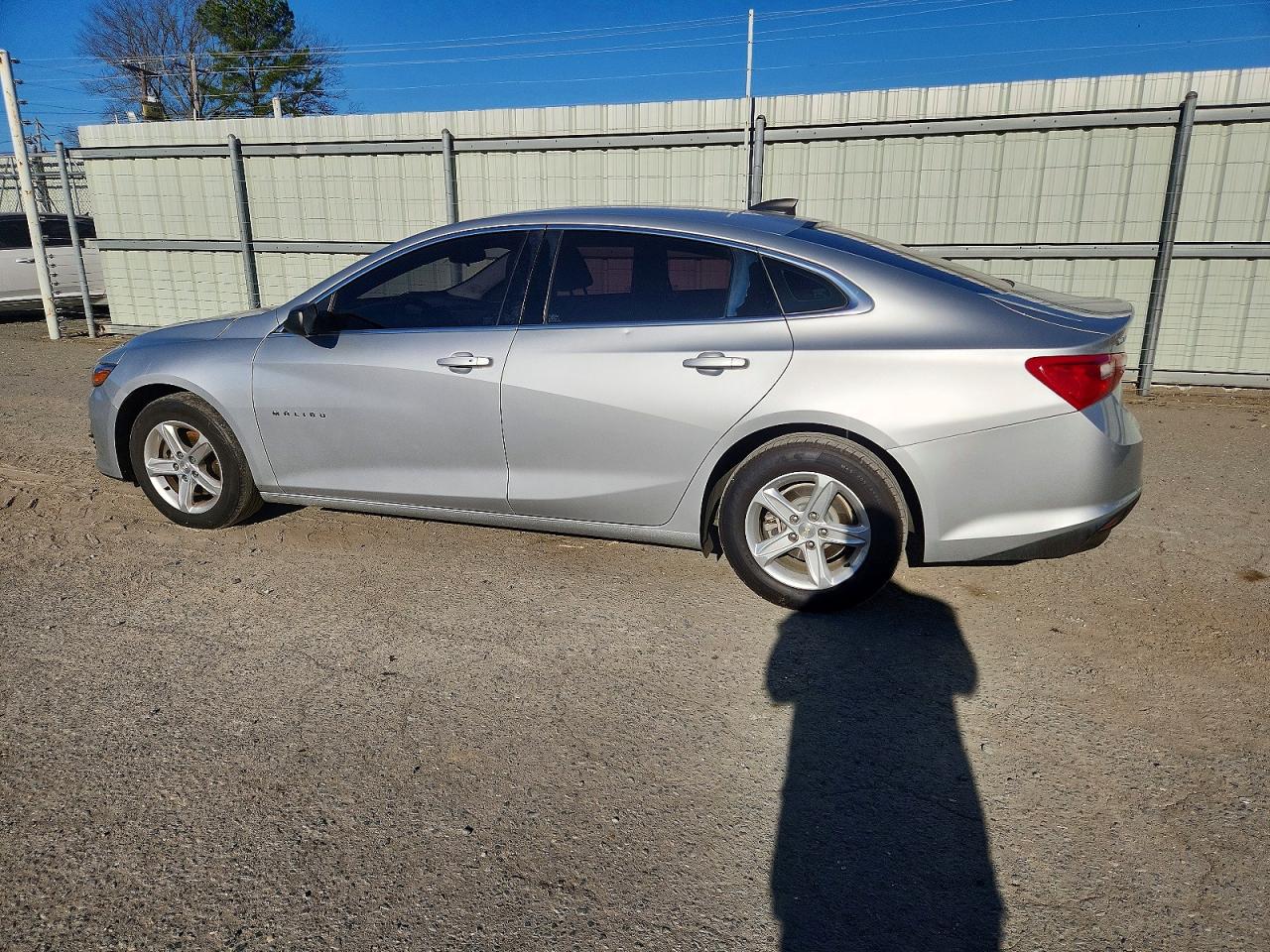 2020 CHEVROLET MALIBU LS photo 2