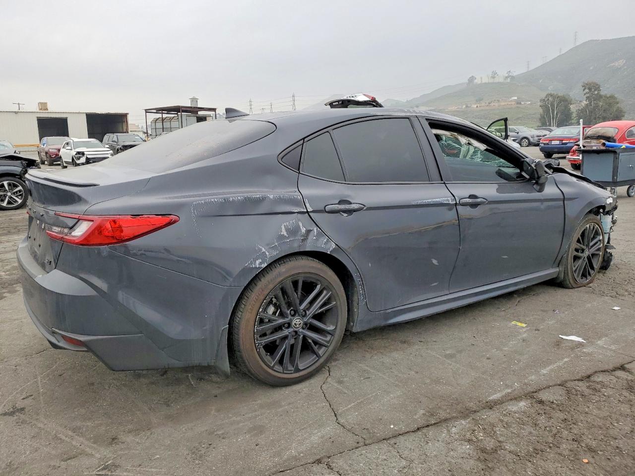 2025 TOYOTA CAMRY XSE photo 3