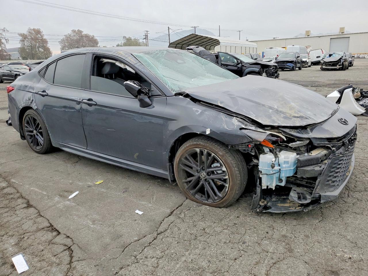 2025 TOYOTA CAMRY XSE photo 4