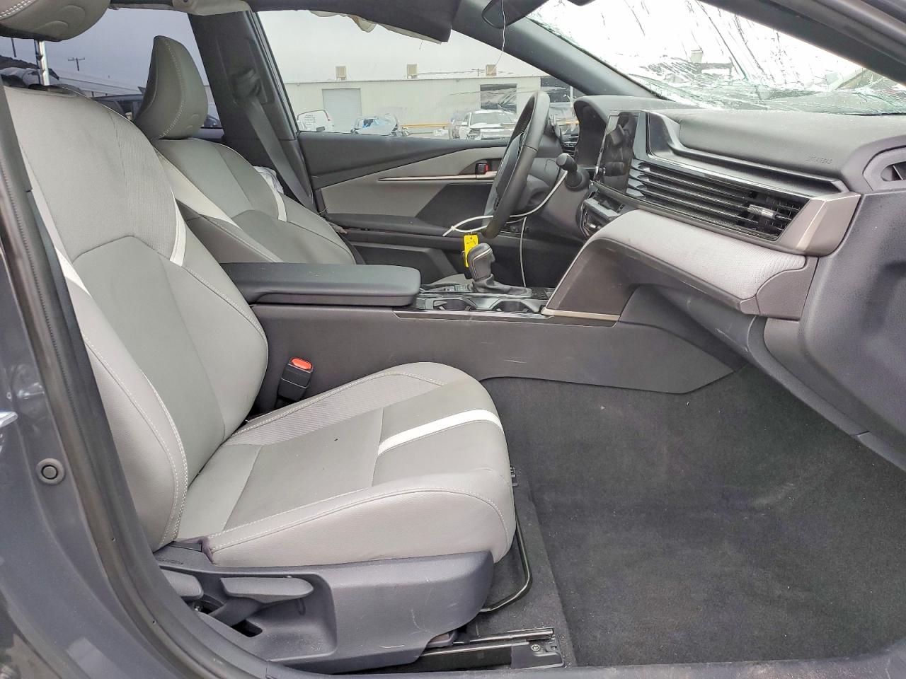 2025 TOYOTA CAMRY XSE photo 7