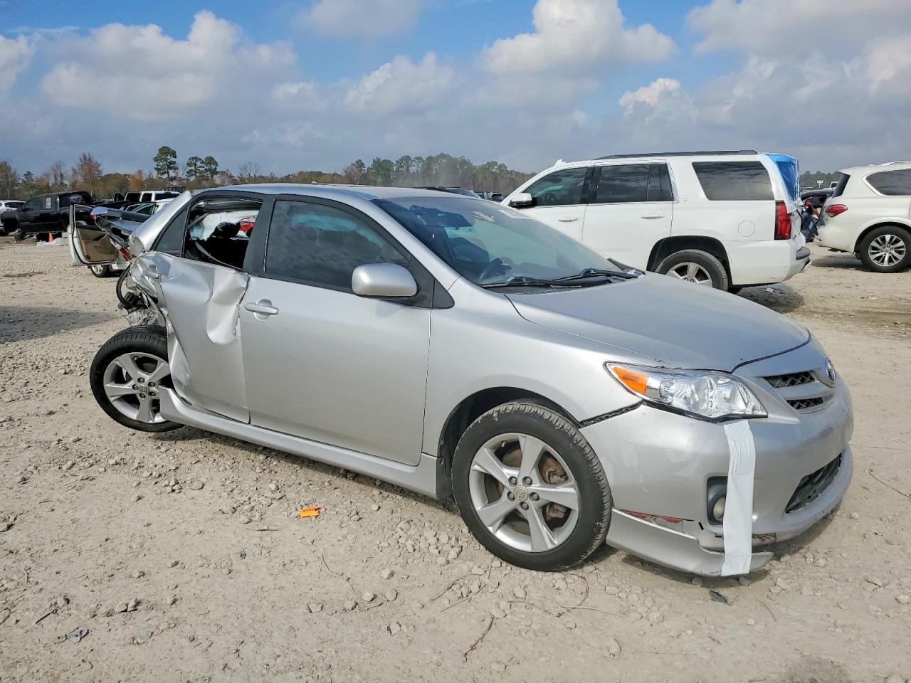 2011 TOYOTA COROLLA BASE photo 4