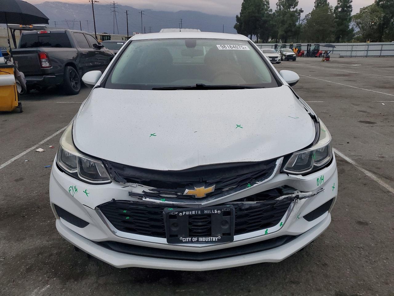 2017 CHEVROLET CRUZE LS photo 5