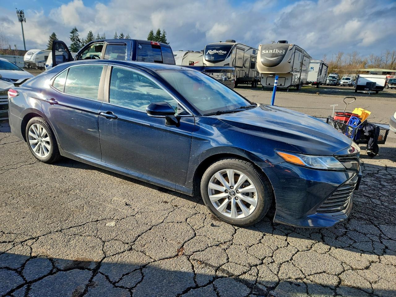 2019 TOYOTA CAMRY L photo 4