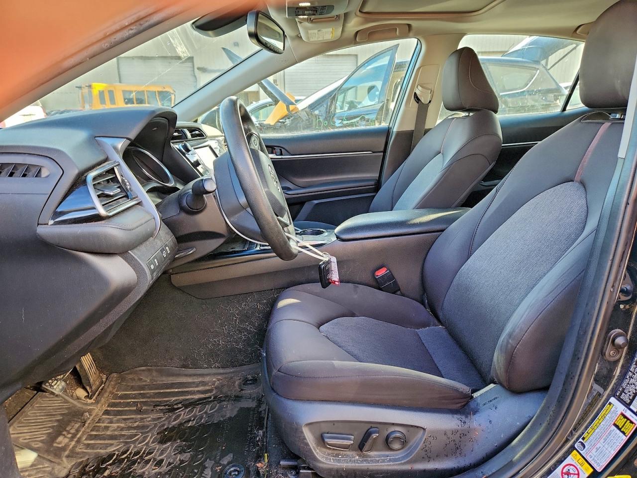 2019 TOYOTA CAMRY L photo 7