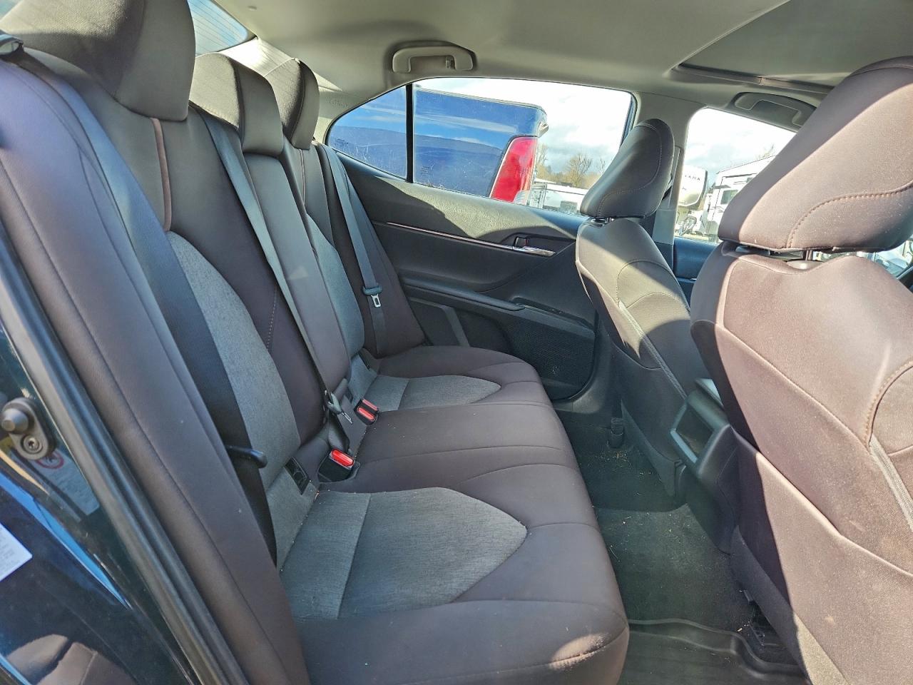 2019 TOYOTA CAMRY L photo 10