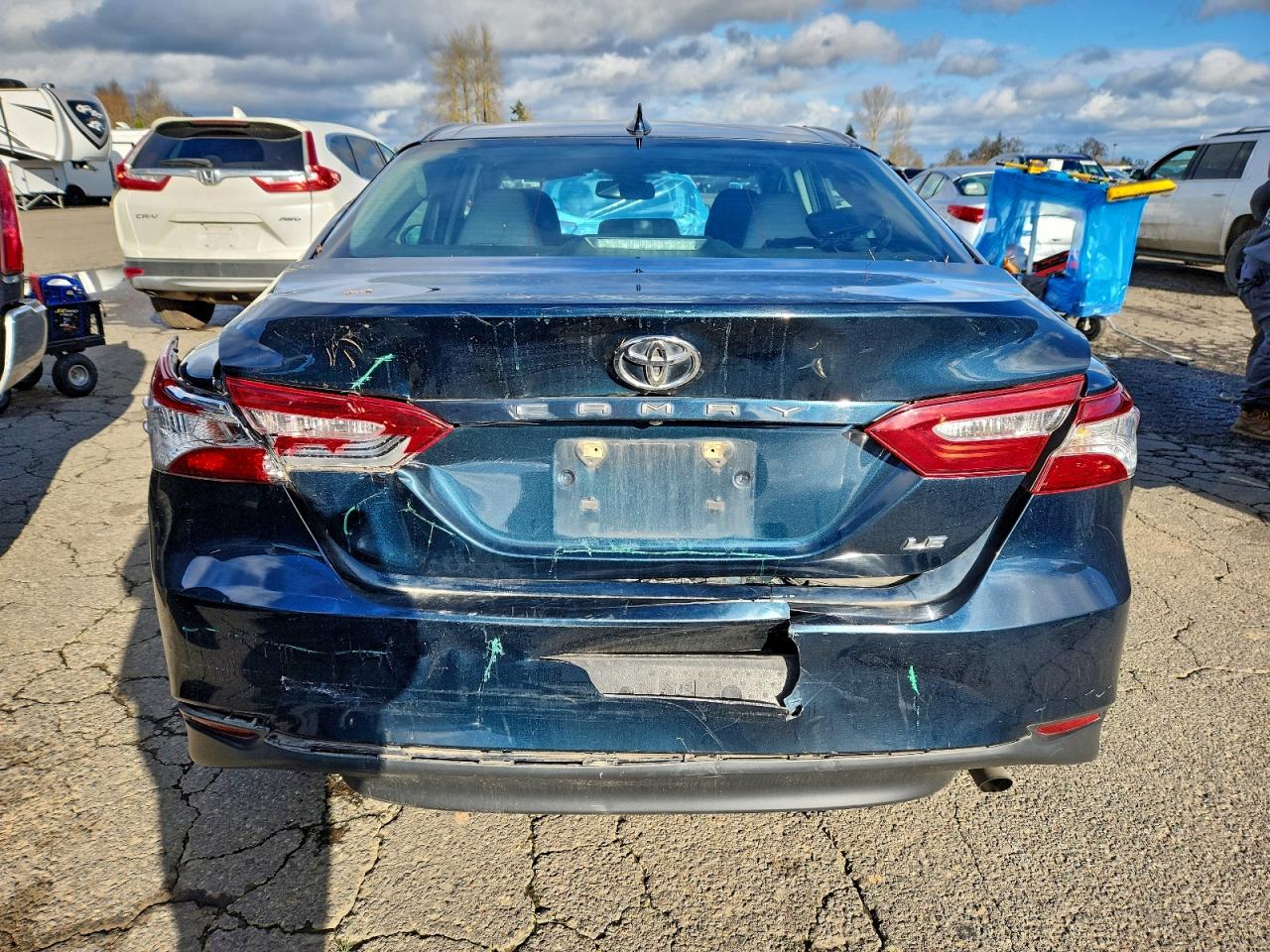 2019 TOYOTA CAMRY L photo 6