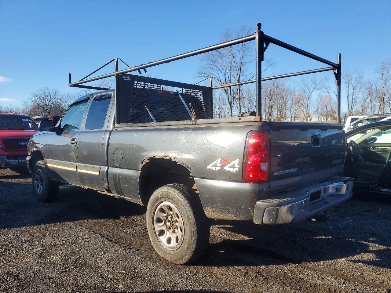 2005 CHEVROLET SILVERADO K1500 photo 2