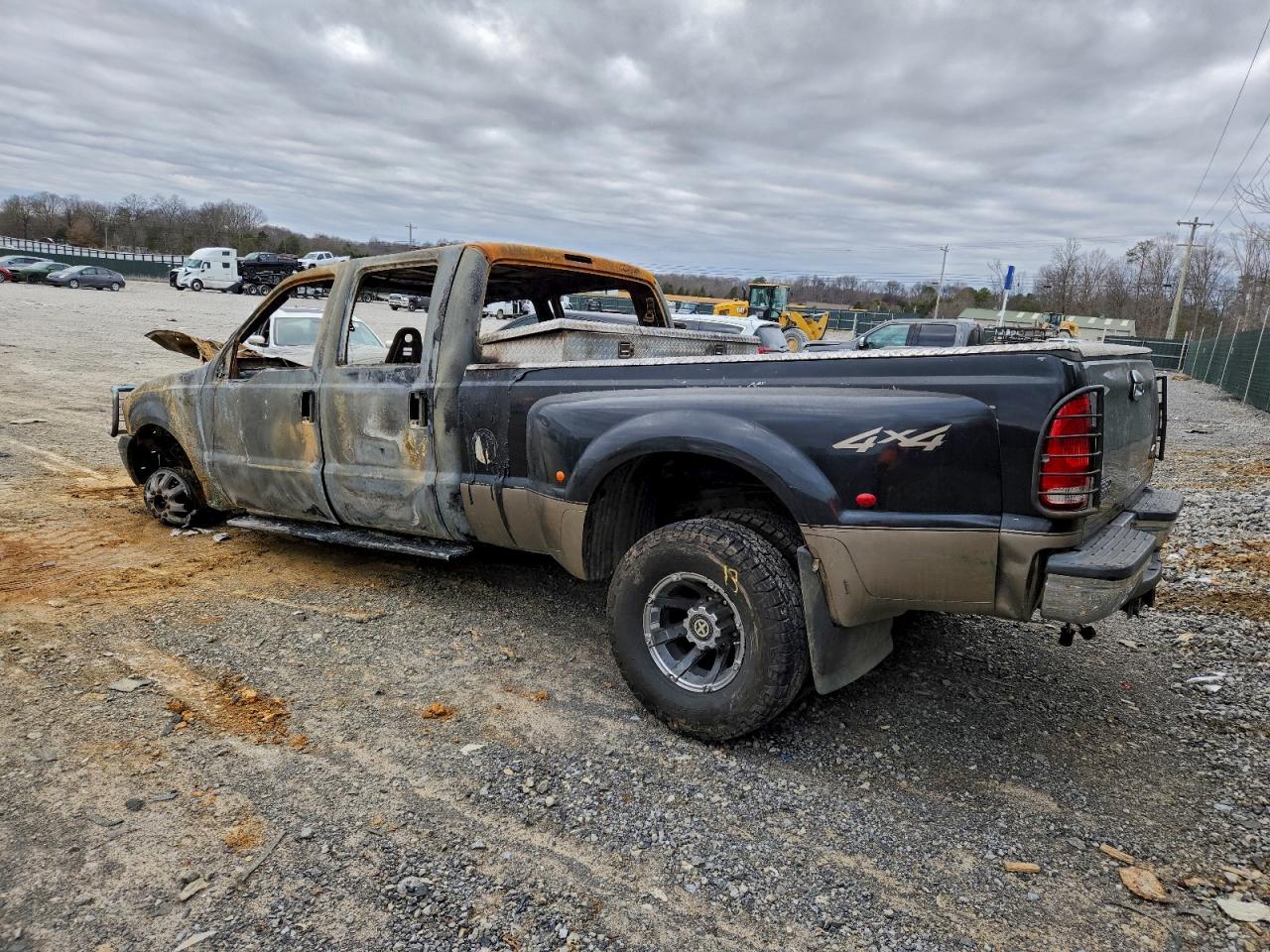 2002 FORD F350 SUPER DUTY photo 3