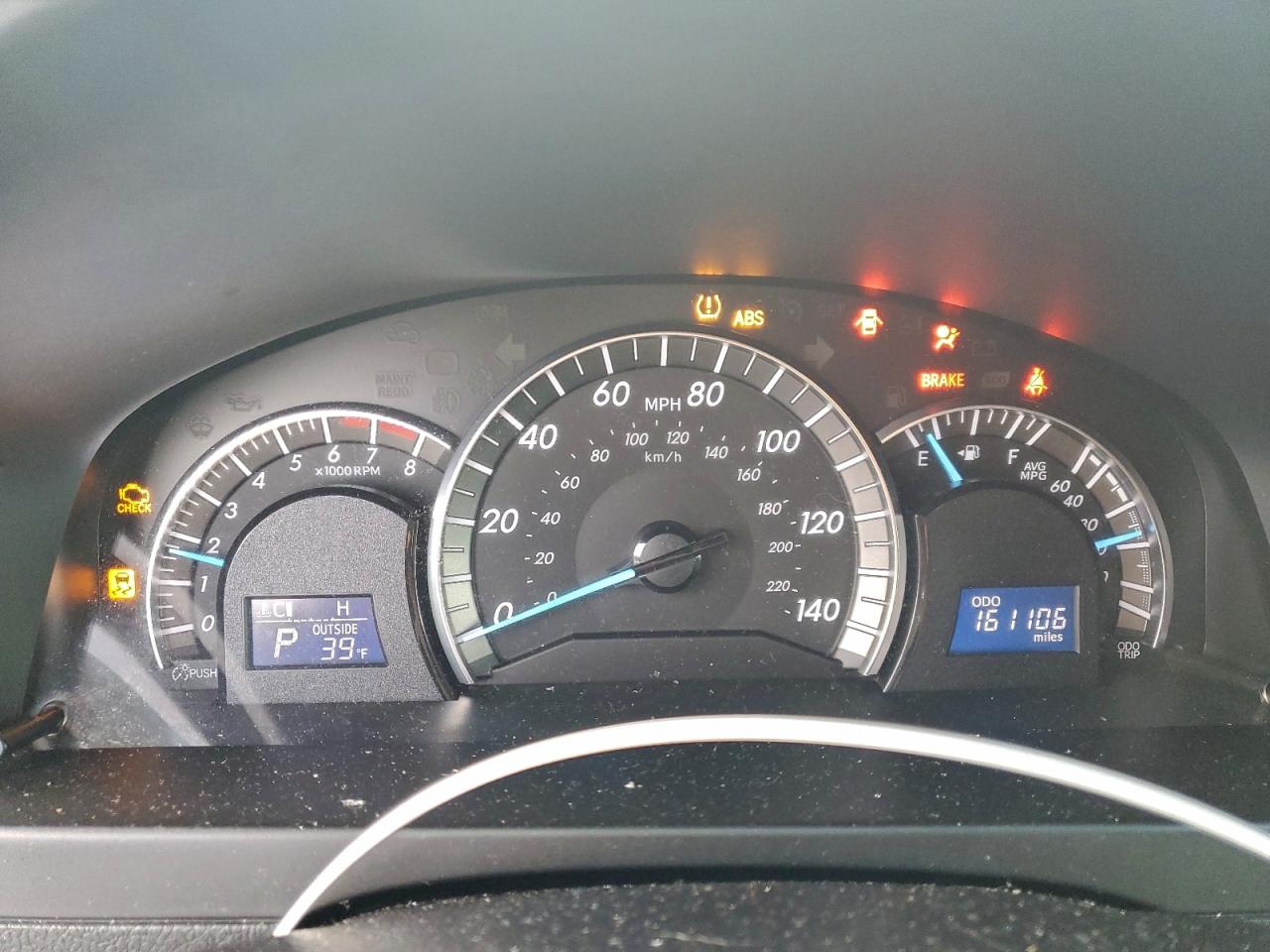 2014 TOYOTA CAMRY L photo 9