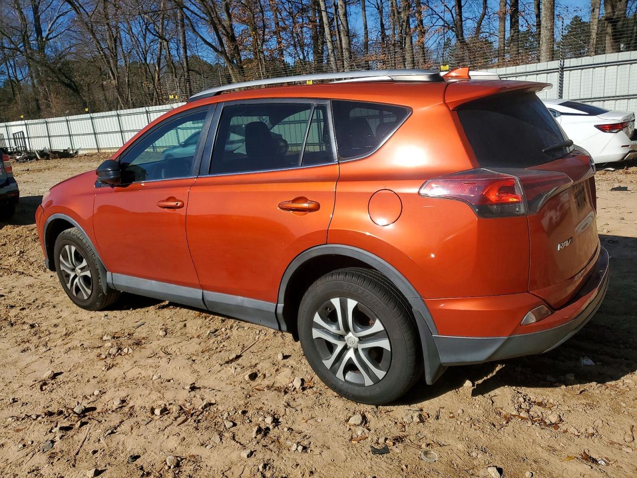 2016 TOYOTA RAV4 LE photo 2