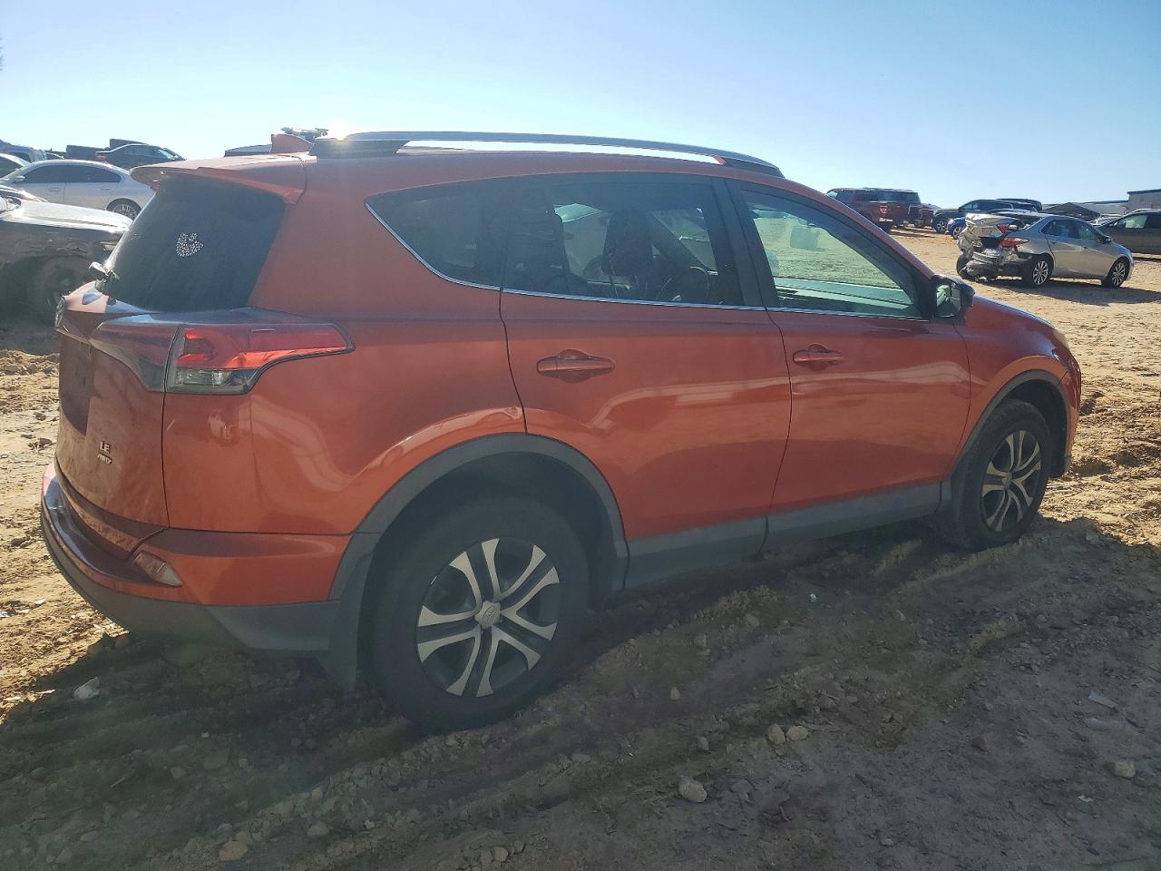2016 TOYOTA RAV4 LE photo 3