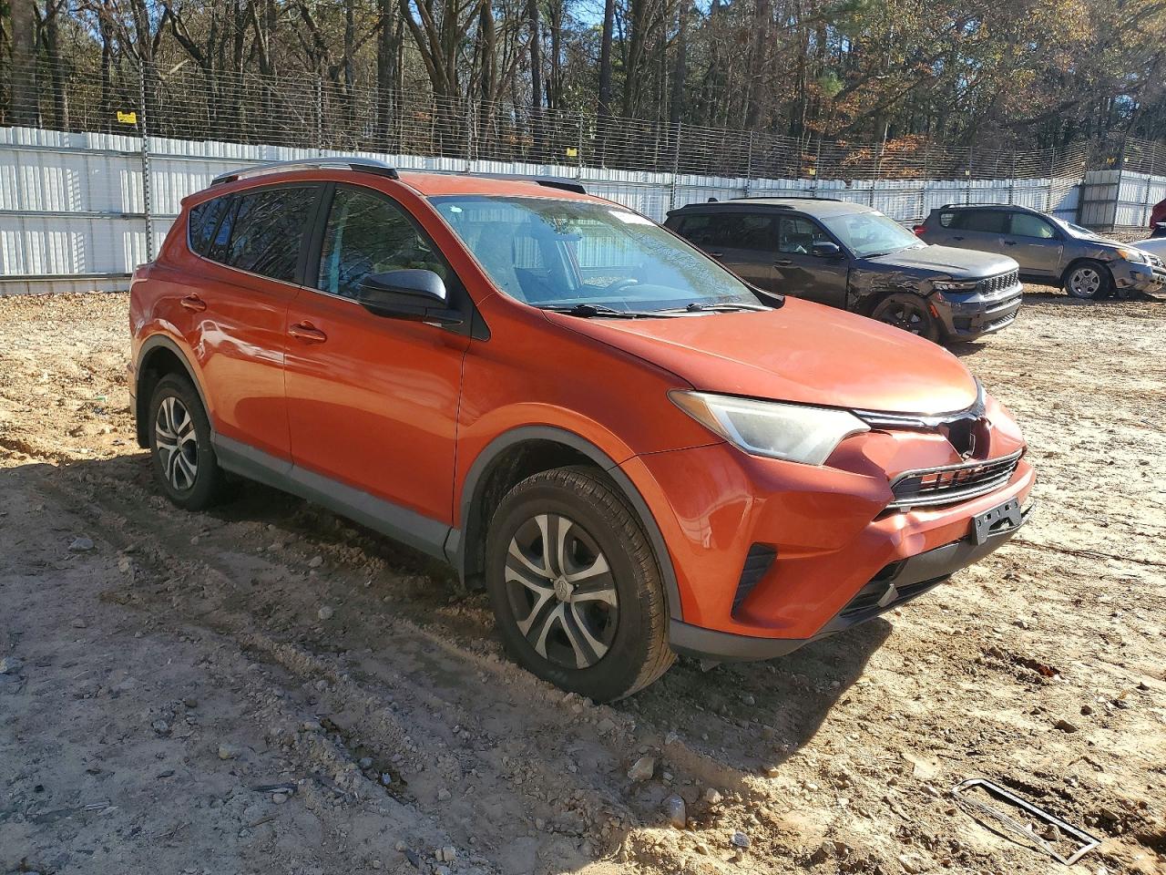 2016 TOYOTA RAV4 LE photo 4