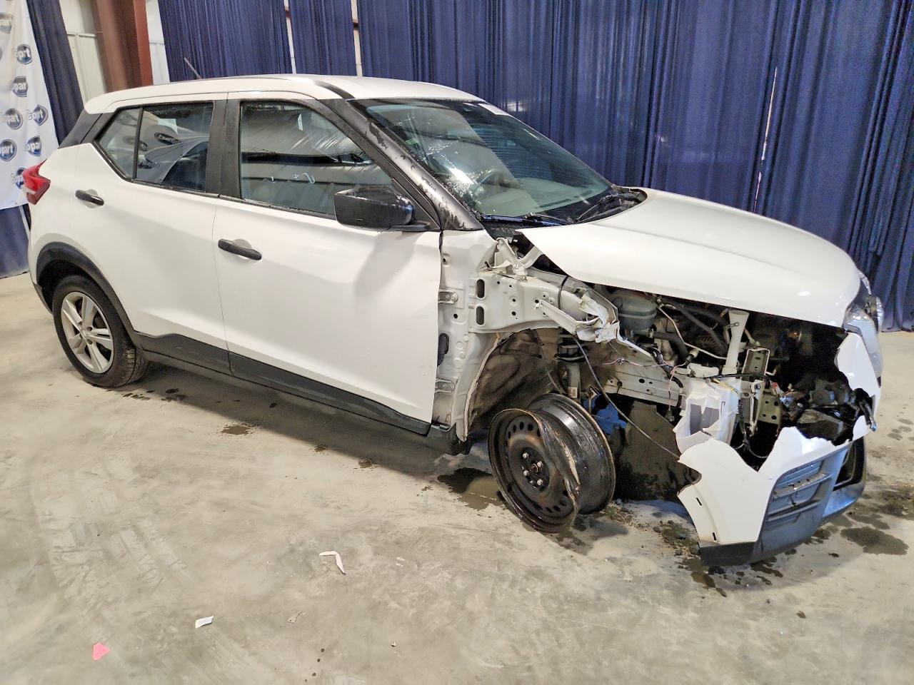 2020 NISSAN KICKS S photo 4