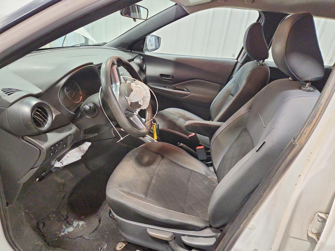 2020 NISSAN KICKS S photo 7