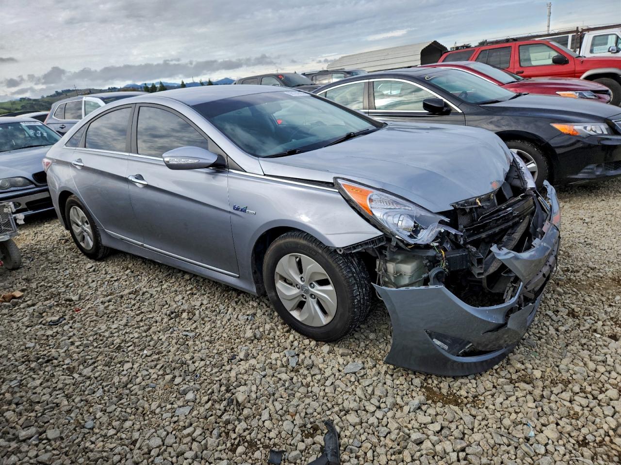 2015 HYUNDAI SONATA HYBRID photo 4