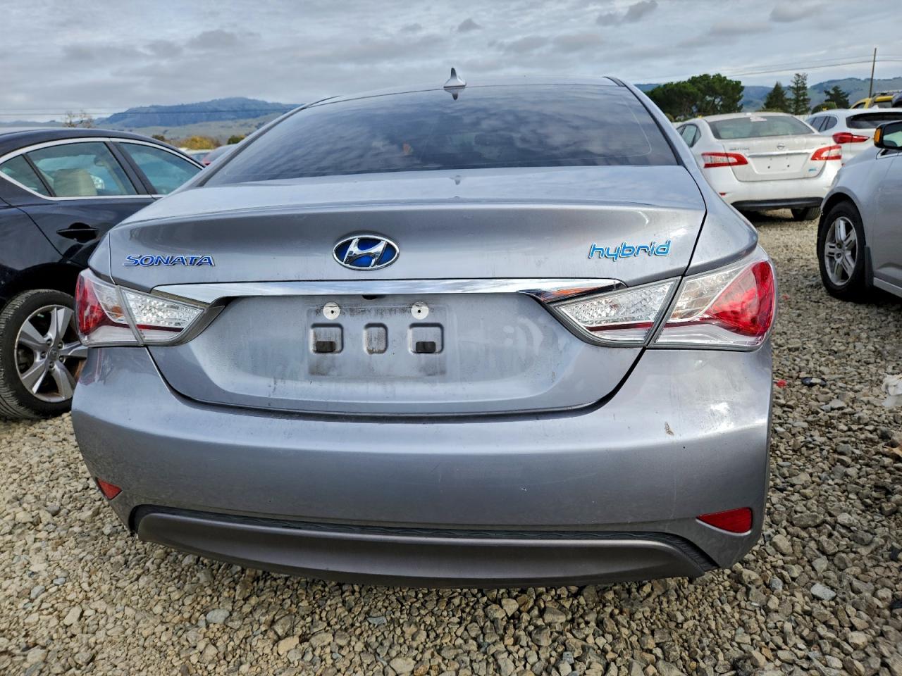 2015 HYUNDAI SONATA HYBRID photo 6