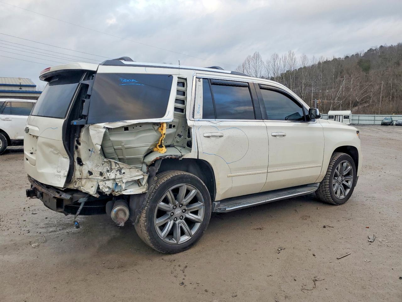 2015 CHEVROLET TAHOE K1500 LTZ photo 3