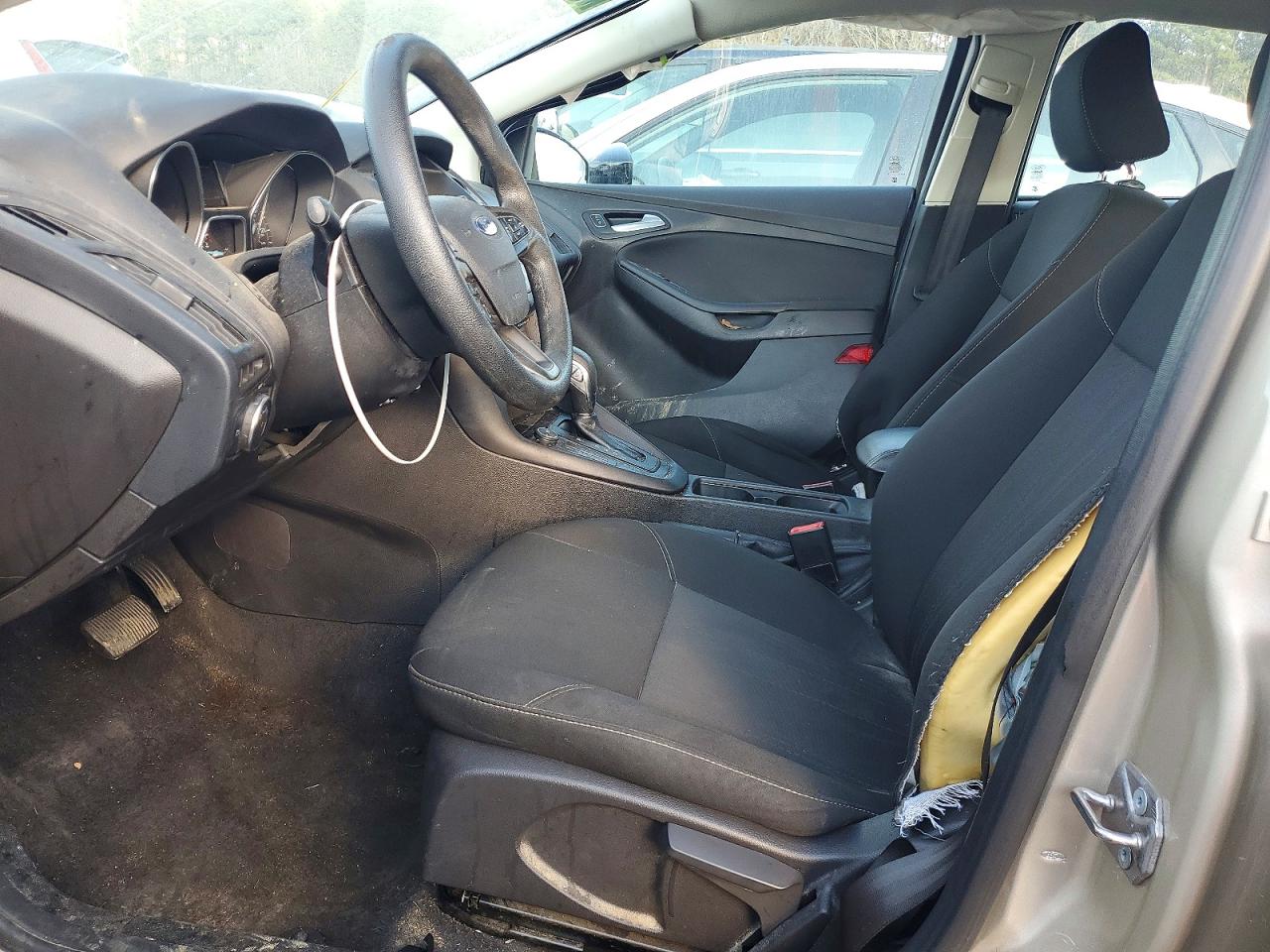 2017 FORD FOCUS SE photo 7