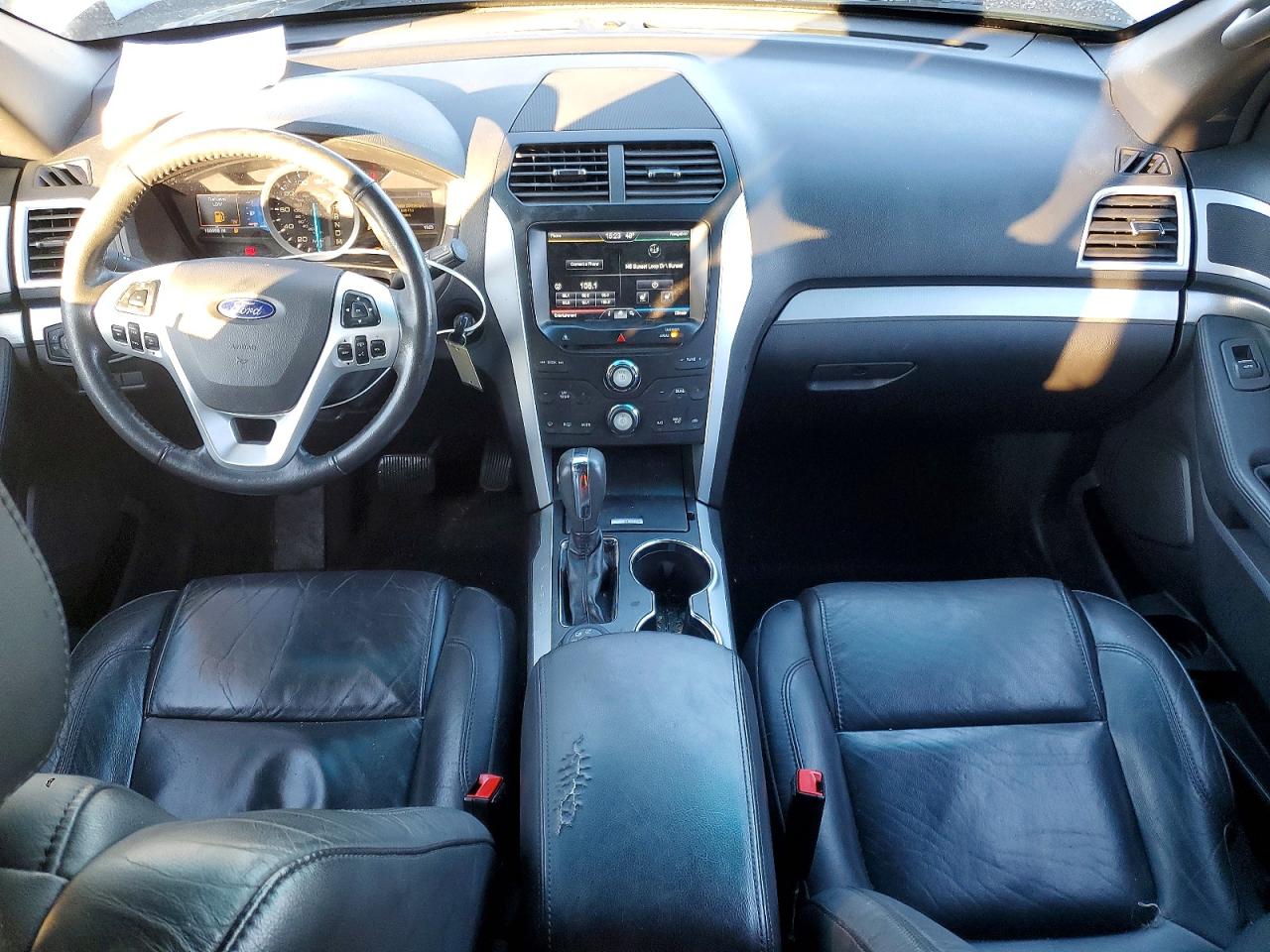 2014 FORD EXPLORER XLT photo 8