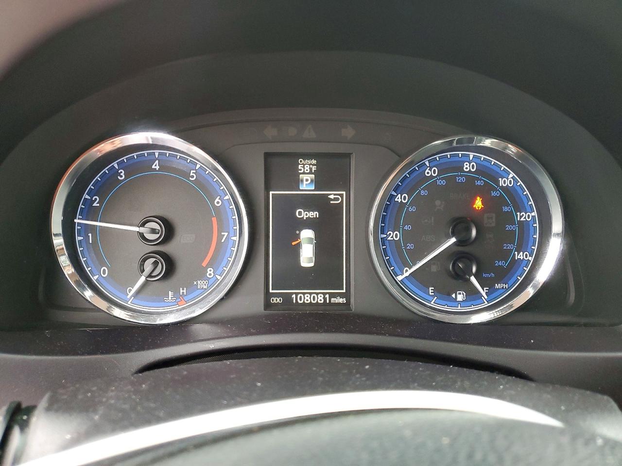 2018 TOYOTA COROLLA L photo 9