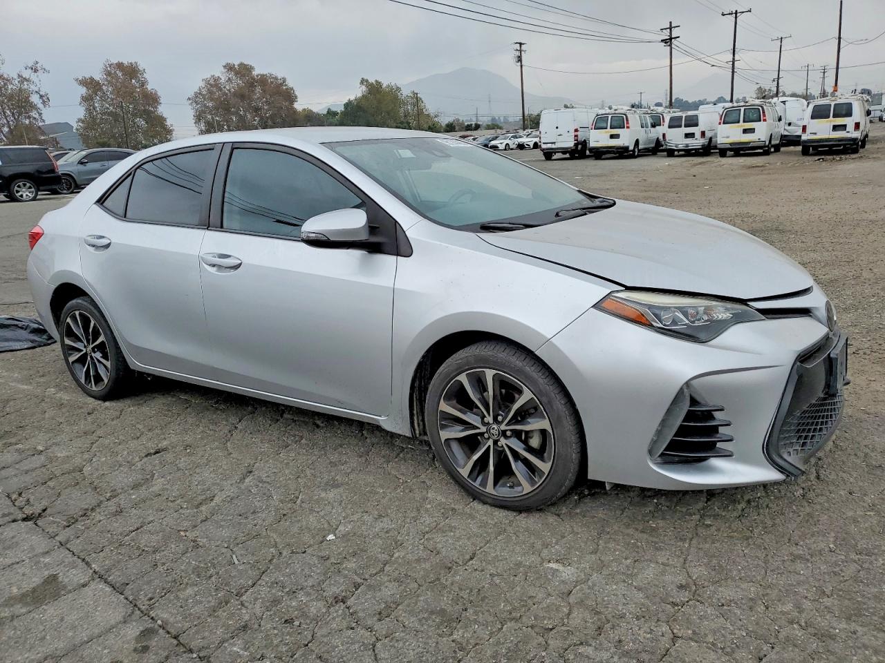 2018 TOYOTA COROLLA L photo 4