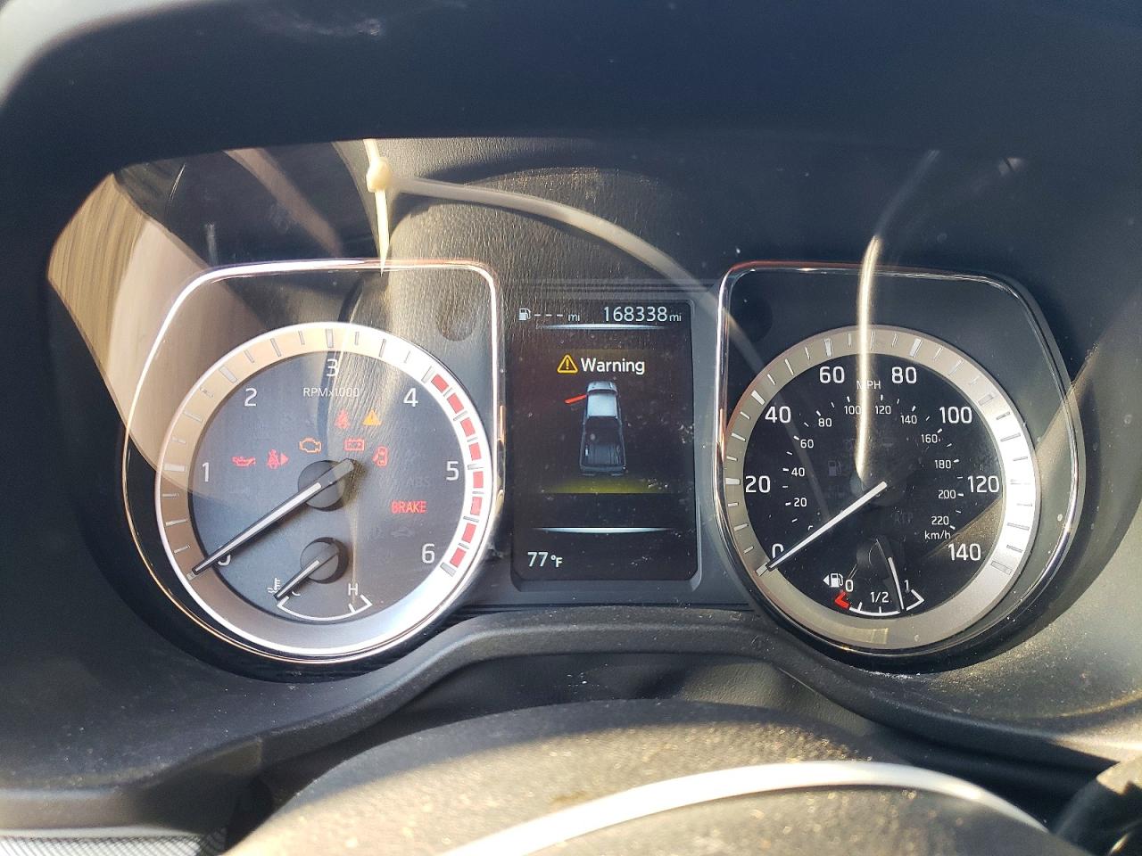 2016 NISSAN TITAN XD SL photo 9