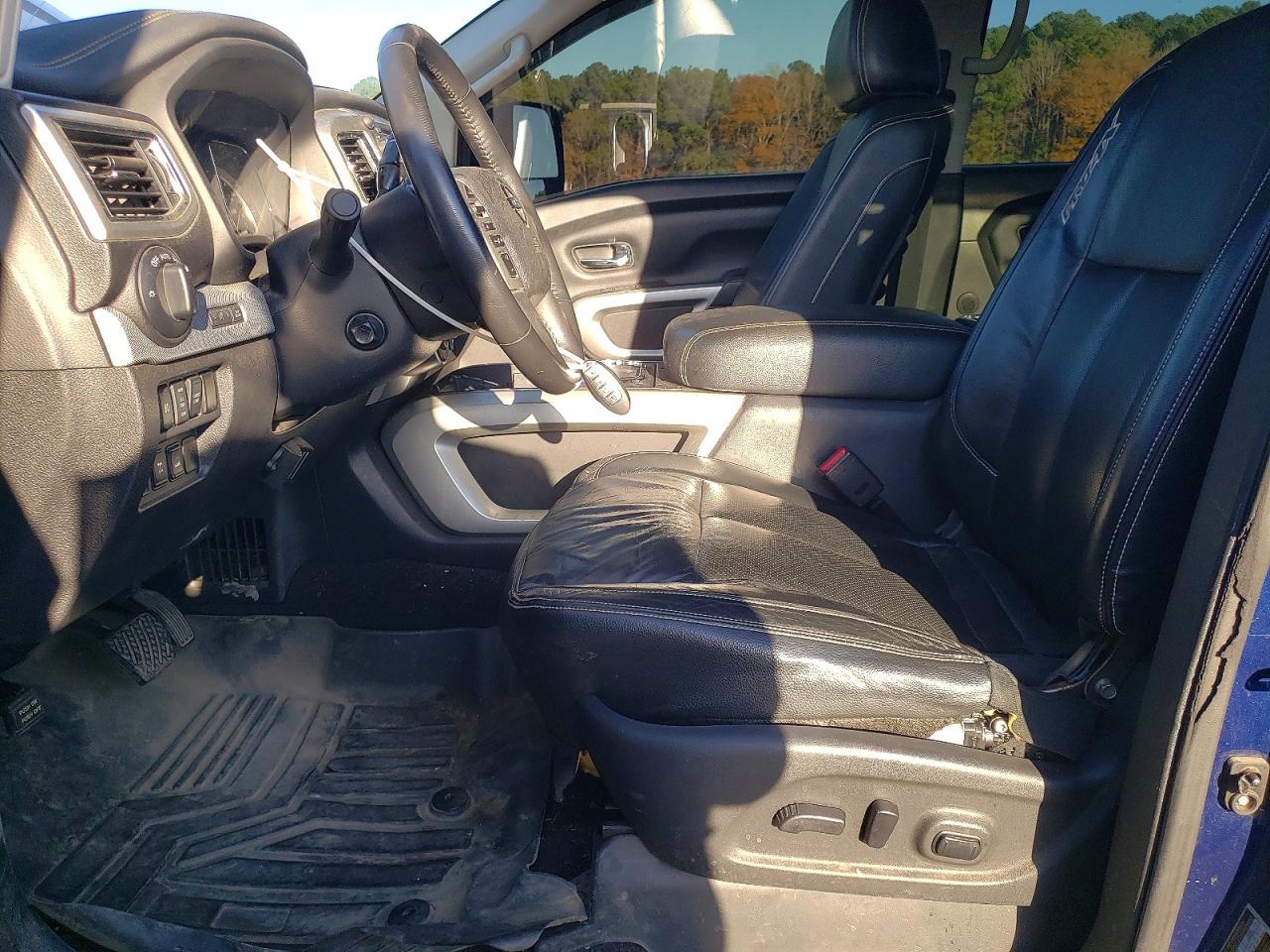 2016 NISSAN TITAN XD SL photo 7