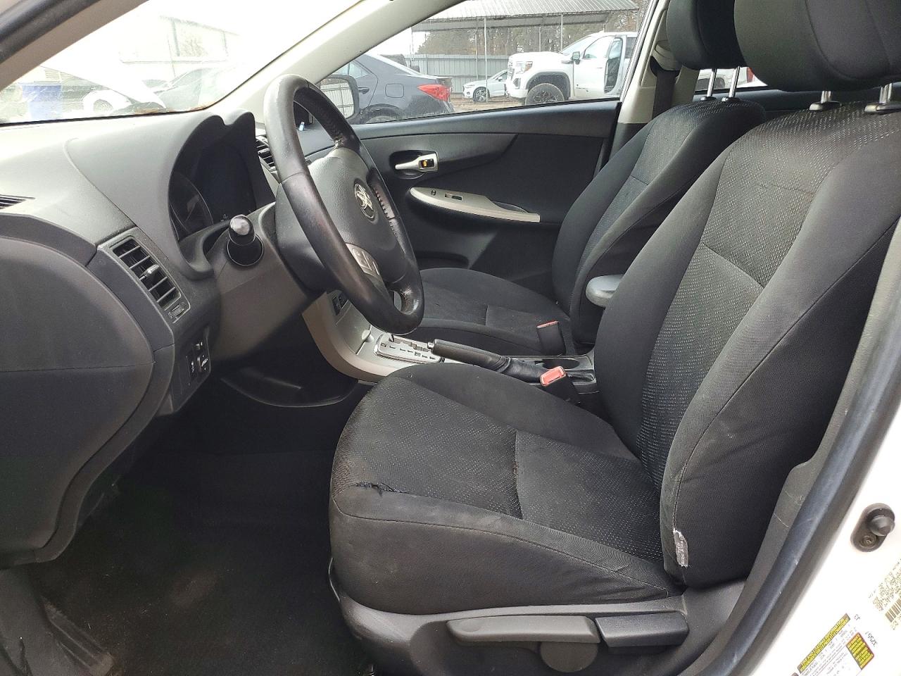 2010 TOYOTA COROLLA BASE photo 7