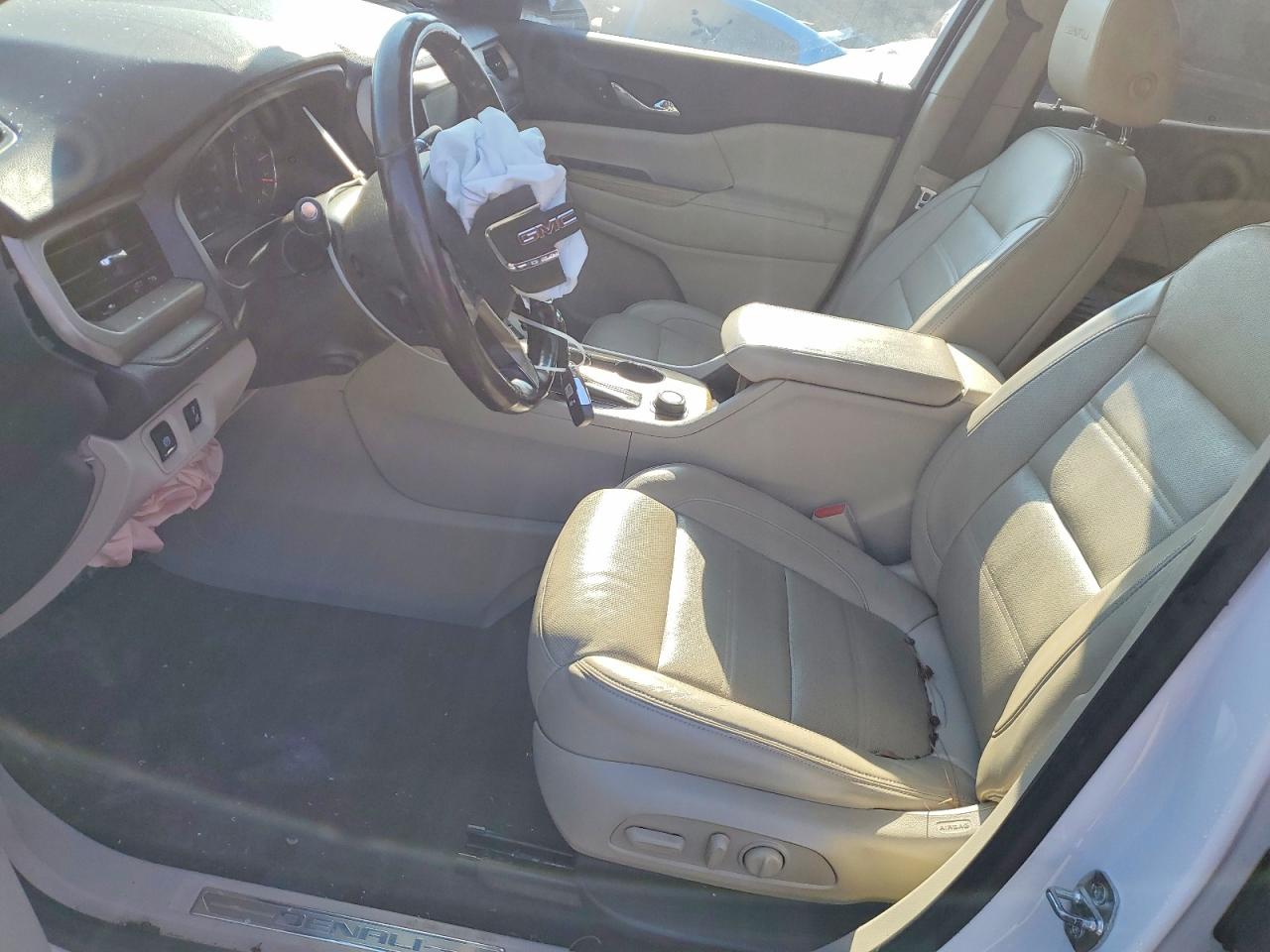 2019 GMC ACADIA DENALI photo 7