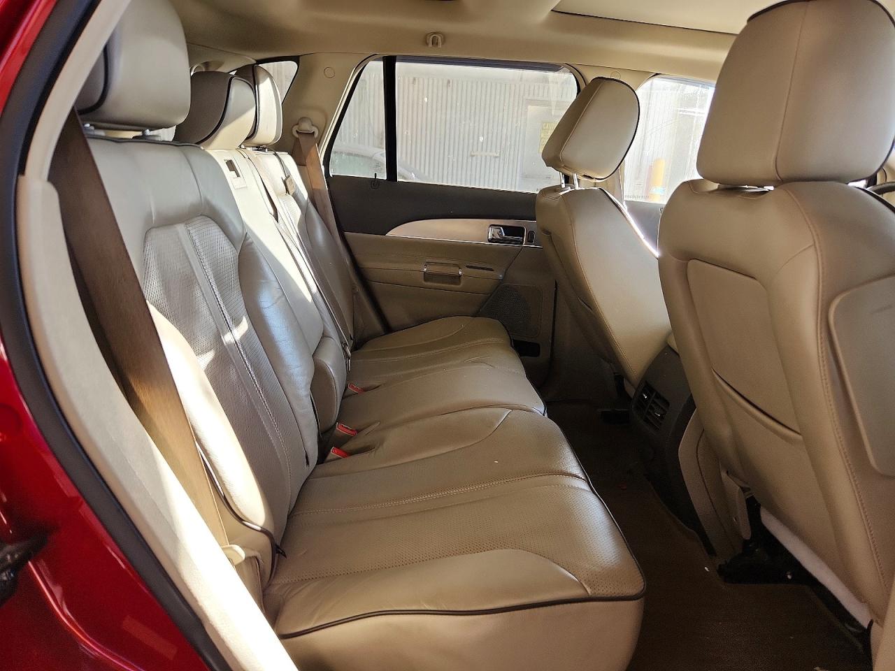 2013 LINCOLN TOWNHOUSE MKX photo 11