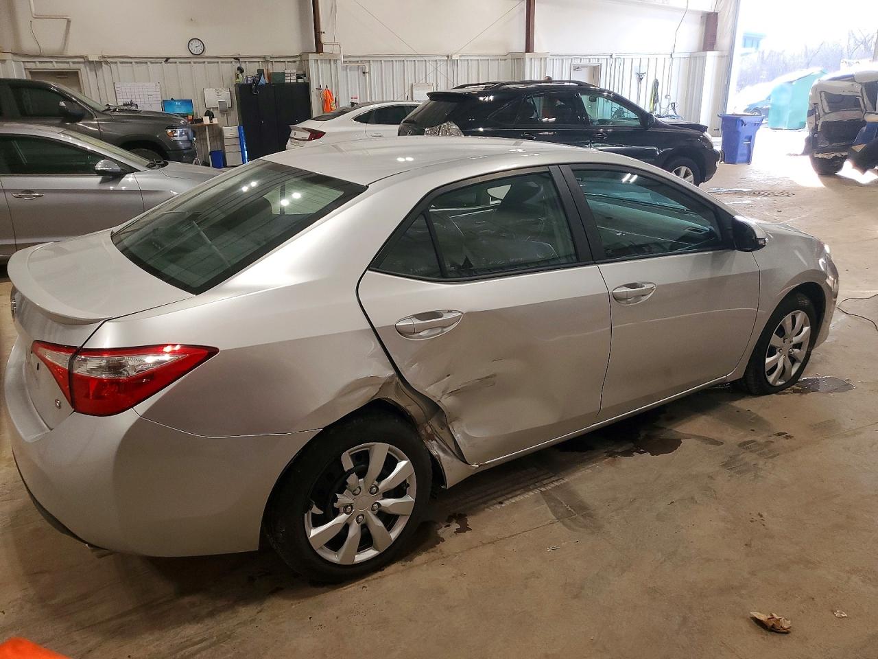 2015 TOYOTA COROLLA L photo 3