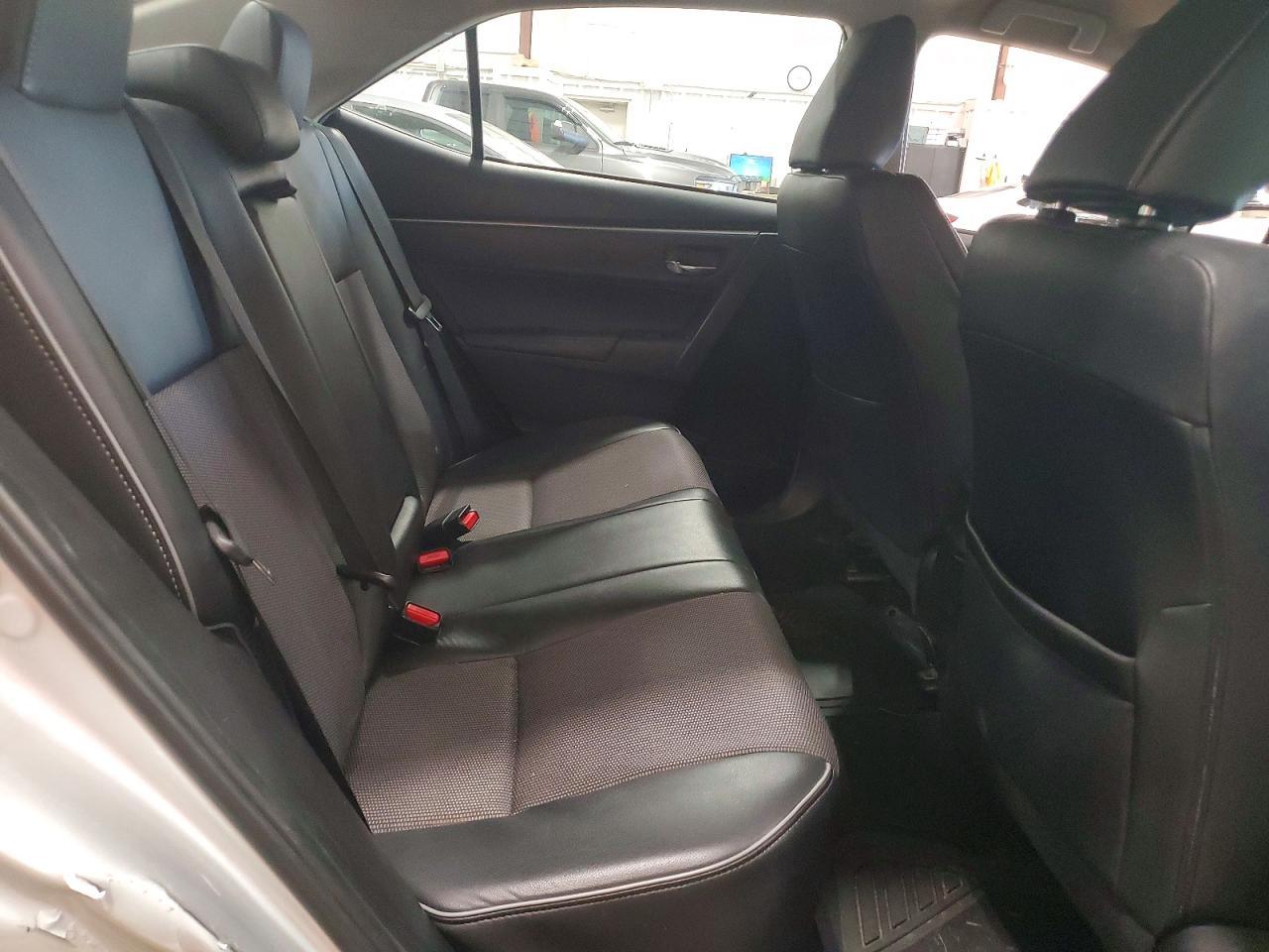 2015 TOYOTA COROLLA L photo 10