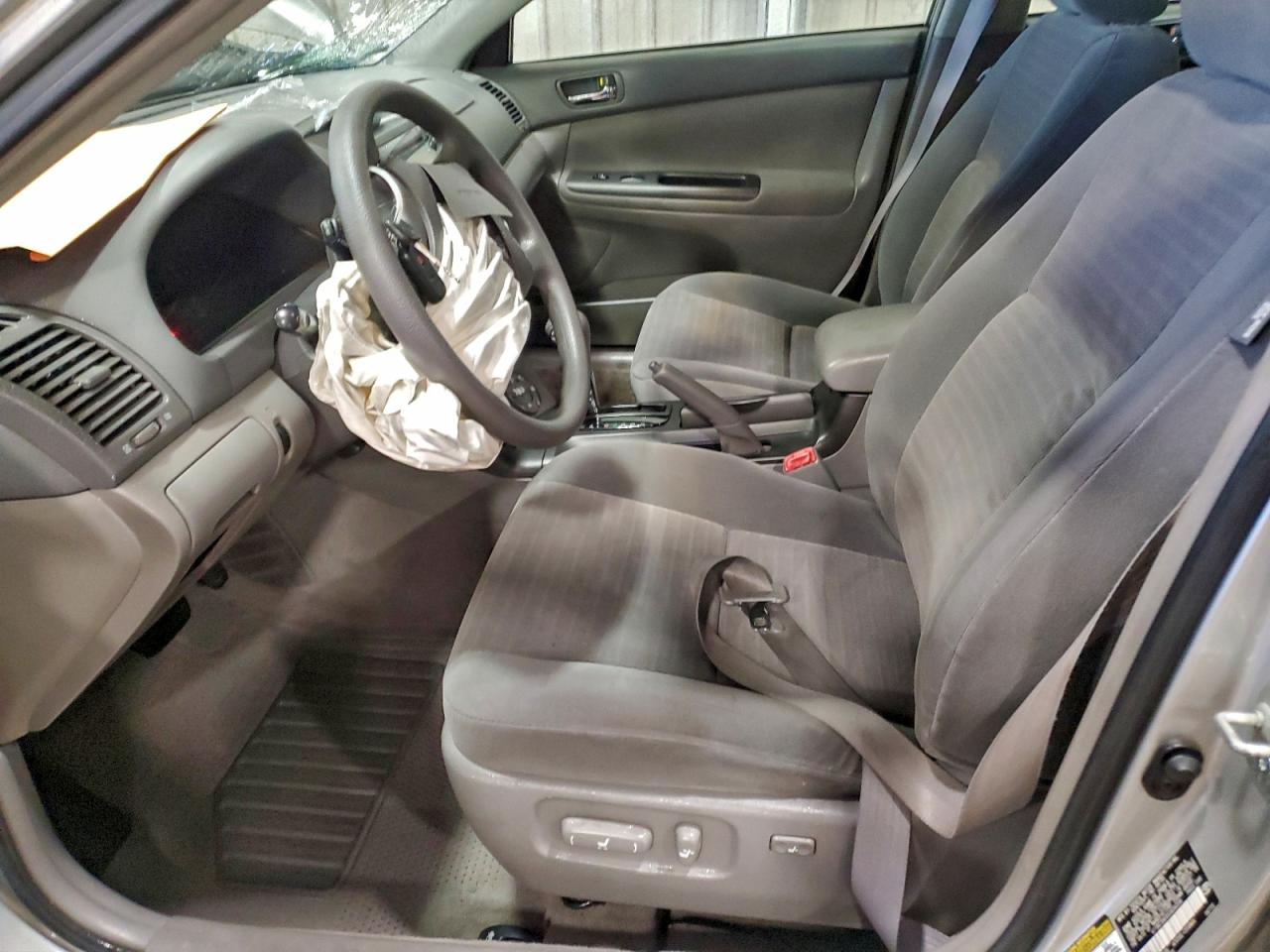 2005 TOYOTA CAMRY LE photo 7