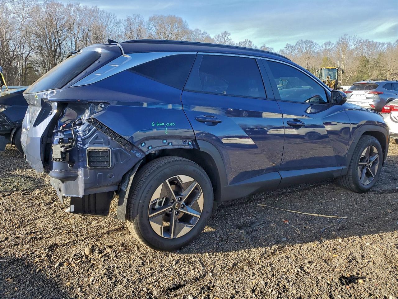 2026 HYUNDAI TUCSON SEL photo 3
