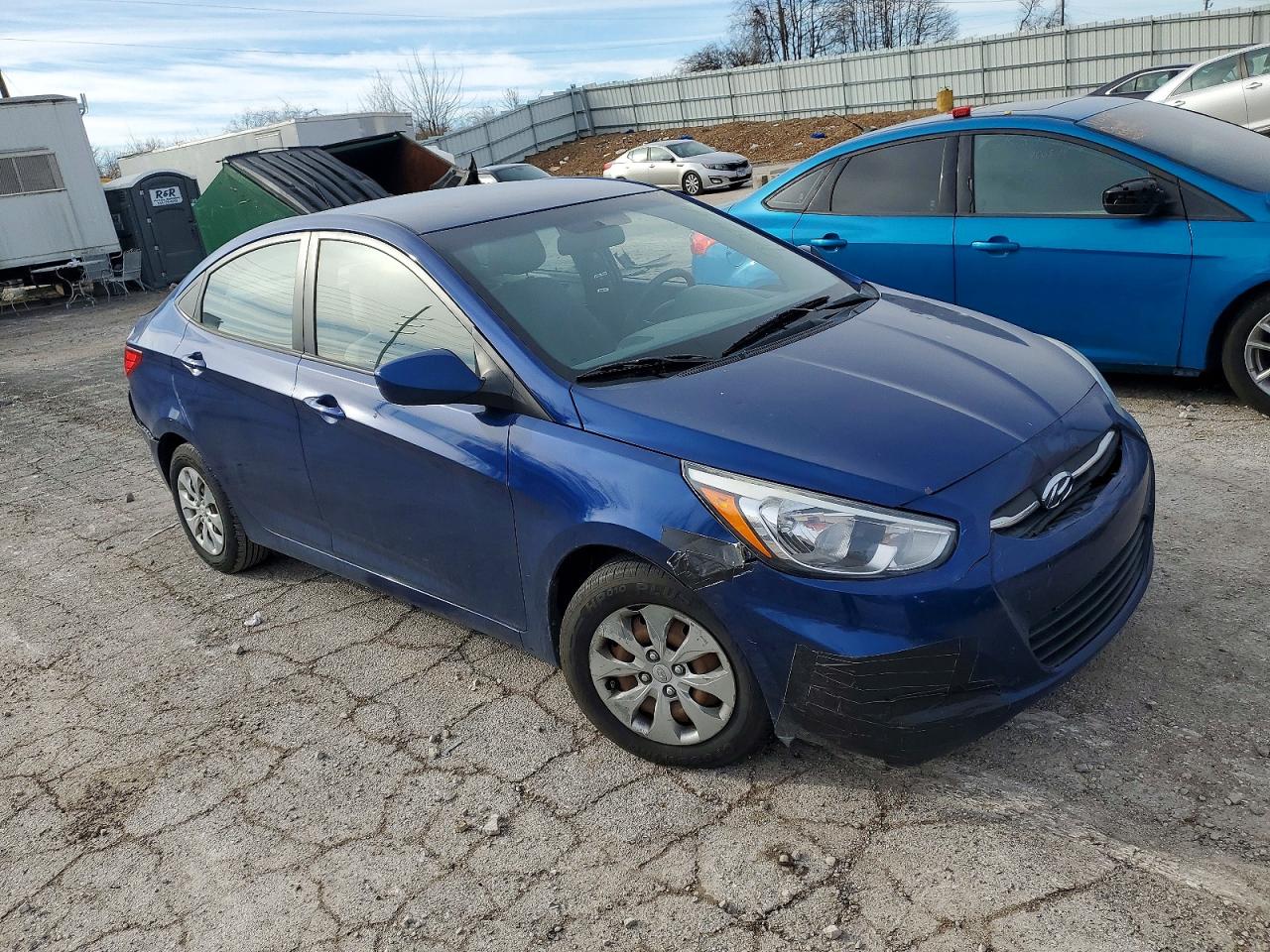 2016 HYUNDAI ACCENT SE photo 4