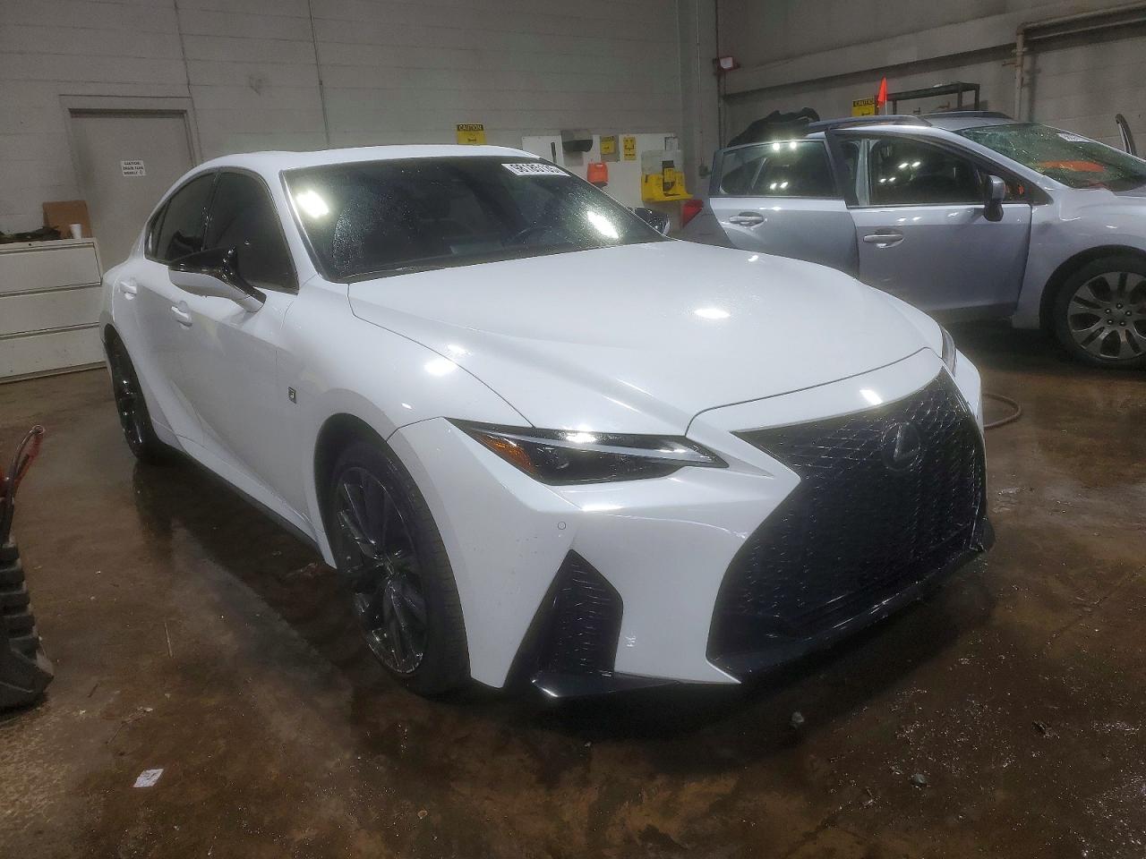 2023 LEXUS IS 350 F SPORT photo 4