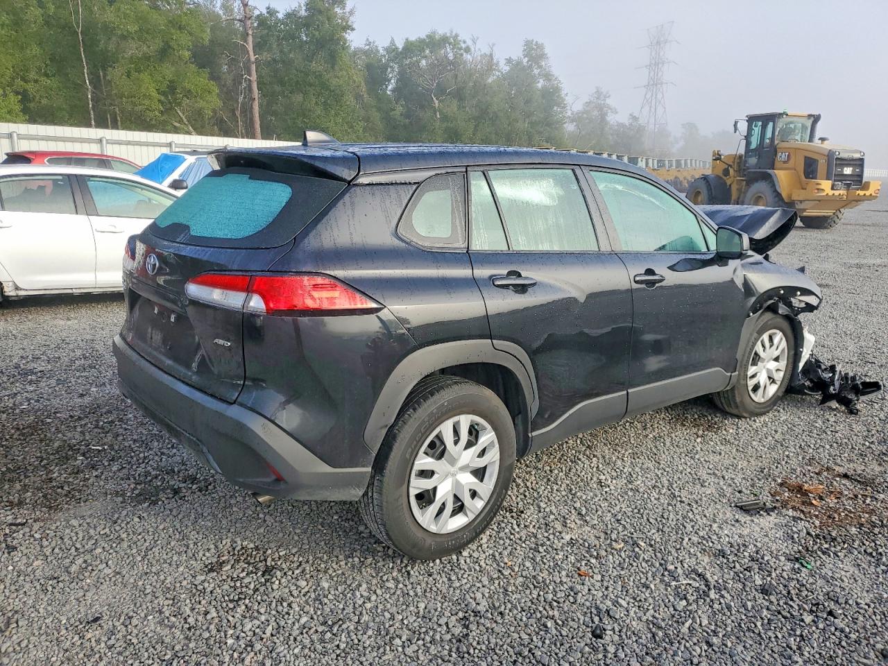 2023 TOYOTA COROLLA CROSS L photo 3