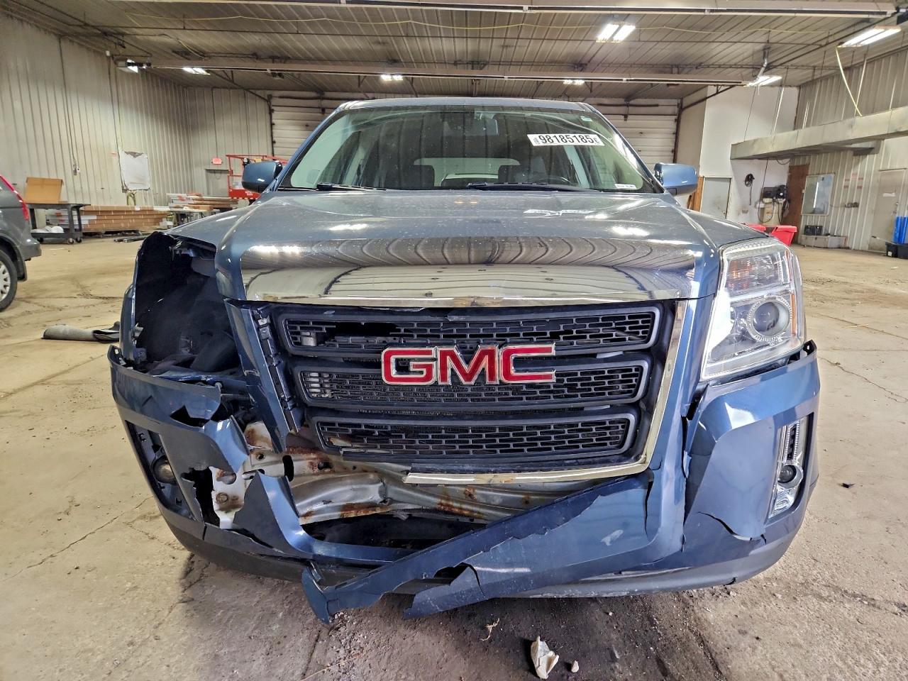 2011 GMC TERRAIN SLE photo 5