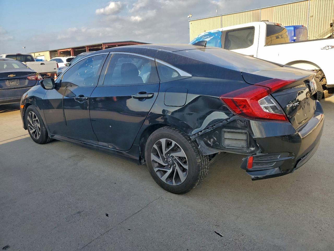 2017 HONDA CIVIC EX photo 2