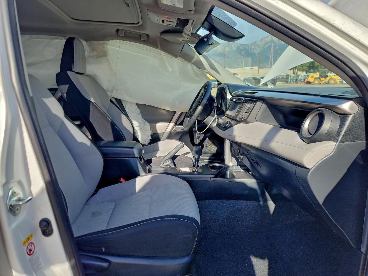 2018 TOYOTA RAV4 ADVENTURE photo 7