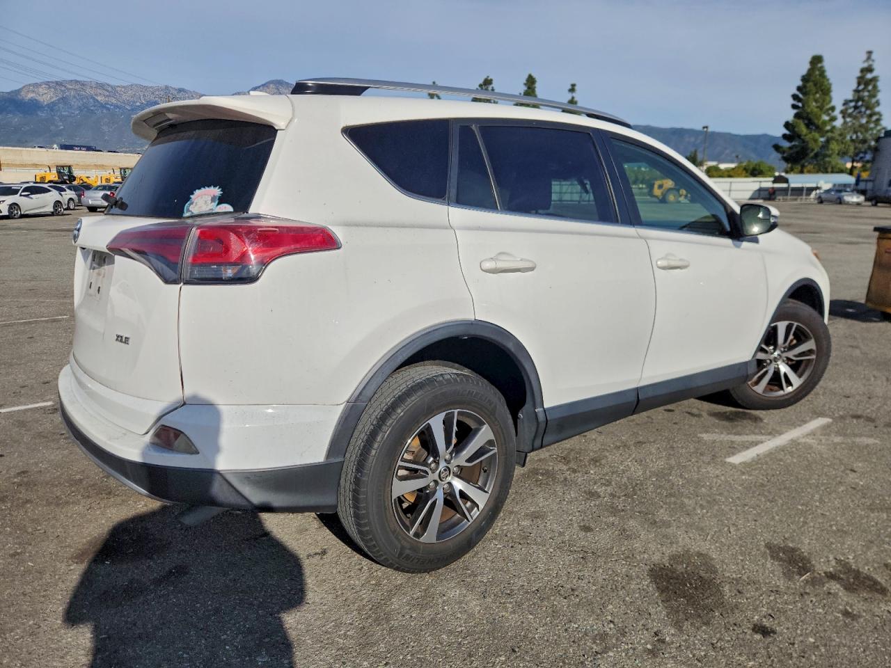 2018 TOYOTA RAV4 ADVENTURE photo 3