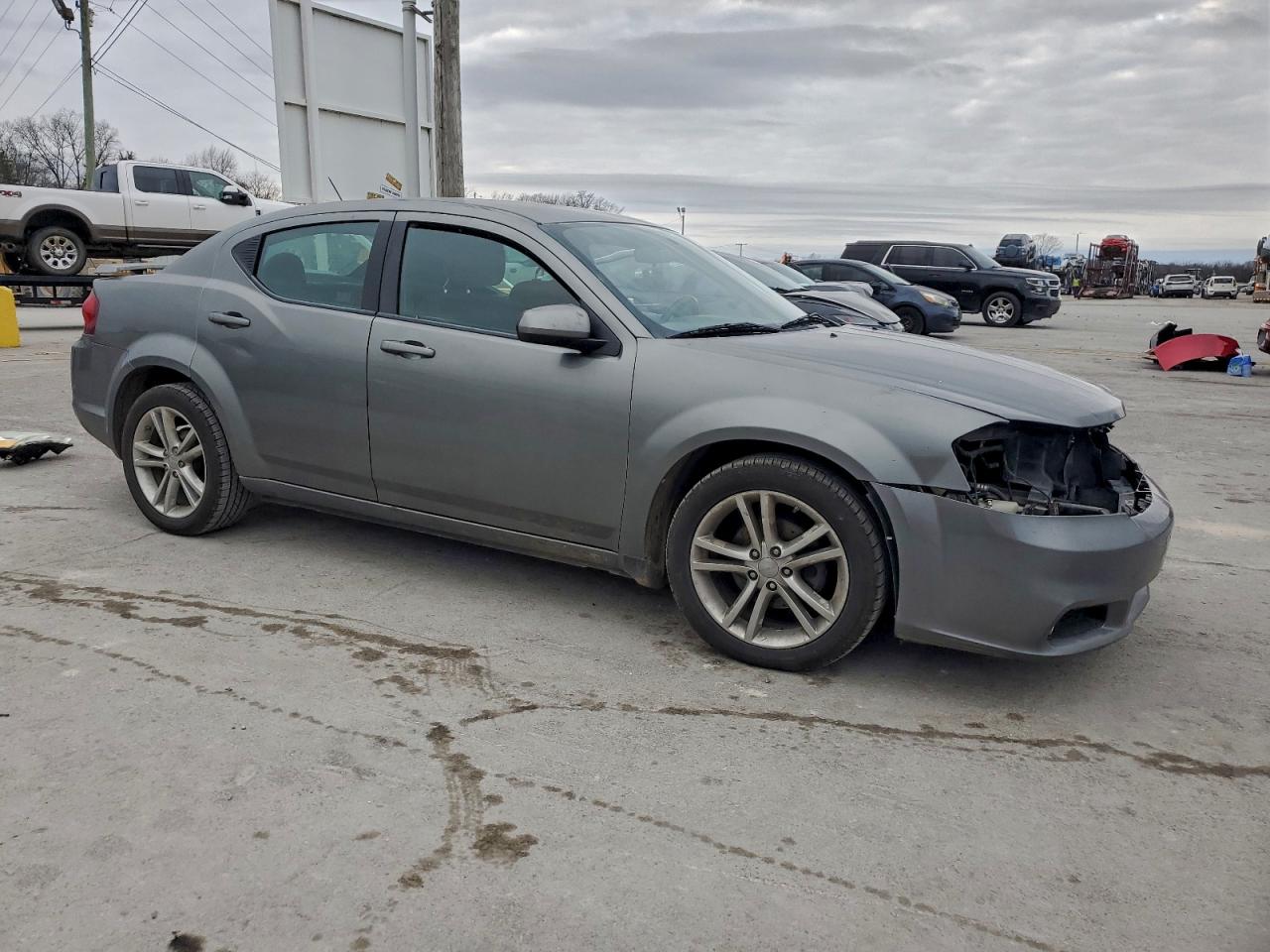 2013 DODGE AVENGER SXT photo 4