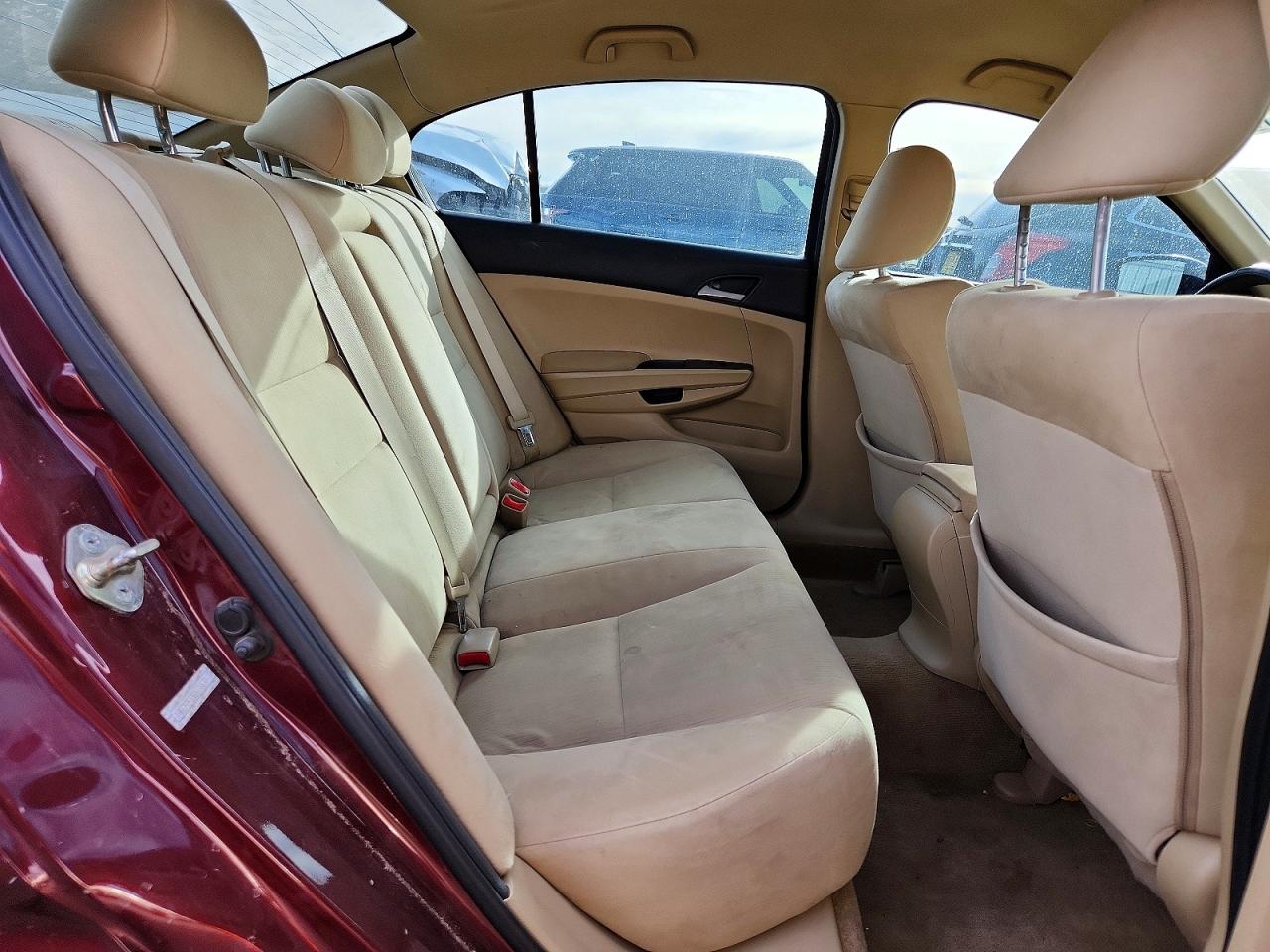 2012 HONDA ACCORD LX photo 28