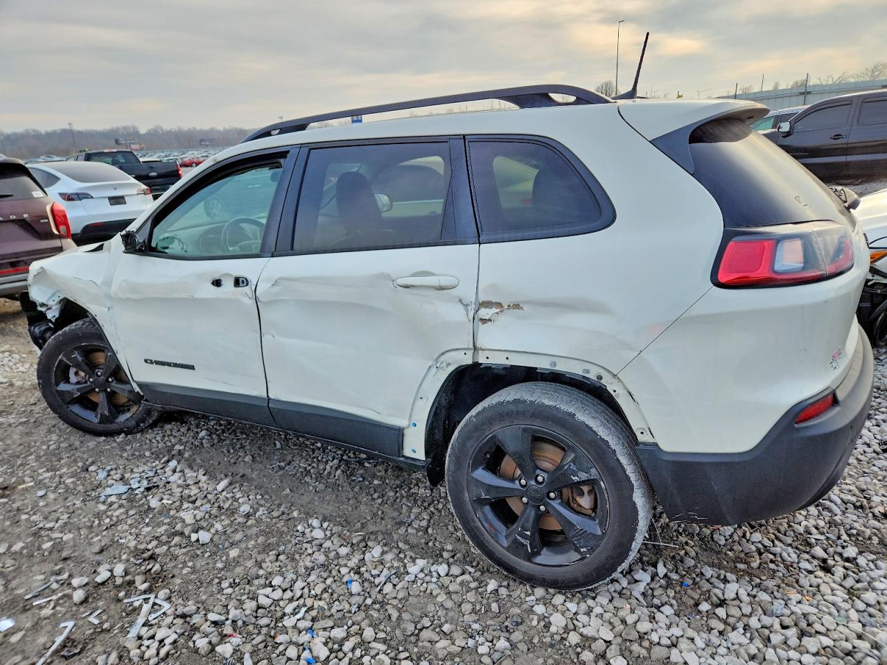 2019 JEEP CHEROKEE LATITUDE PLUS photo 2