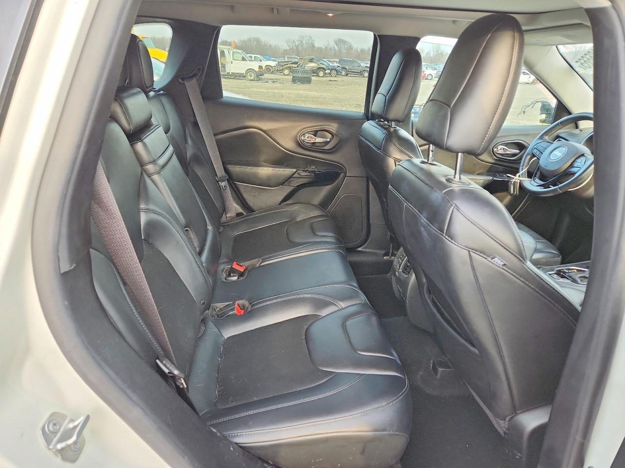 2019 JEEP CHEROKEE LATITUDE PLUS photo 11