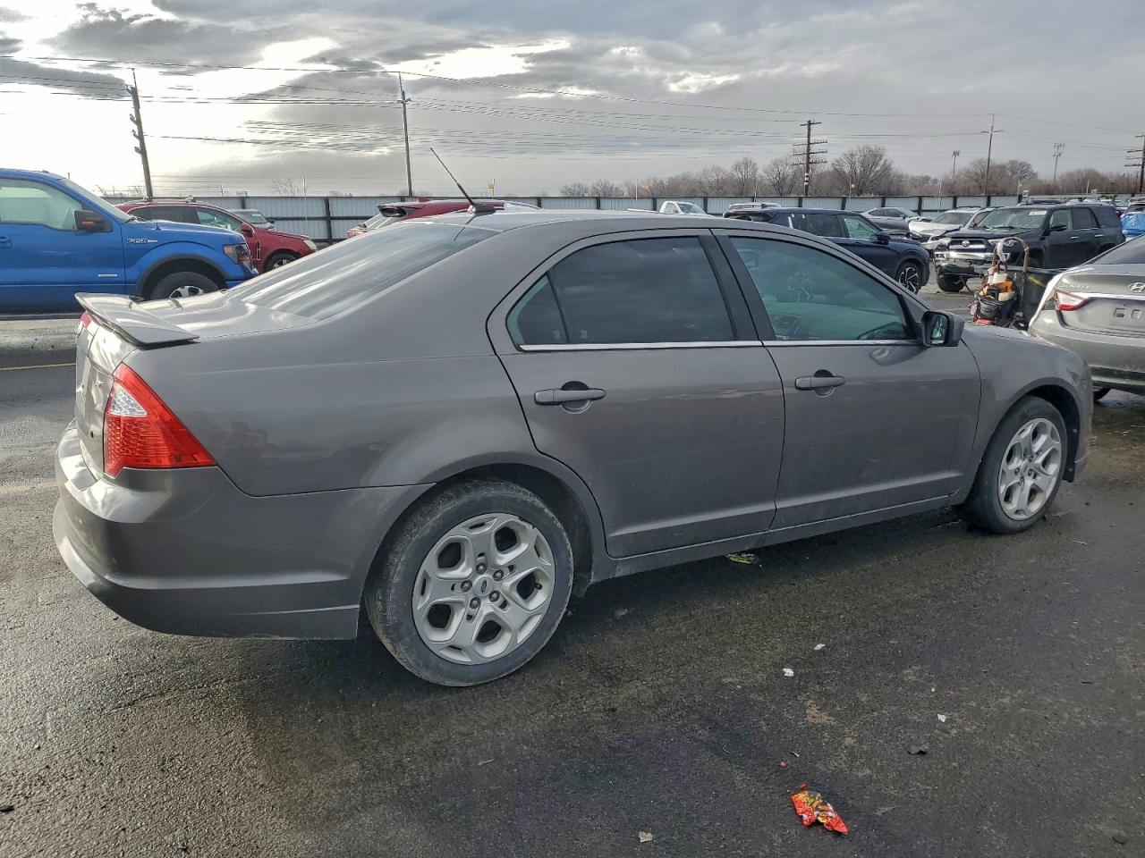 2011 FORD FUSION SE photo 9