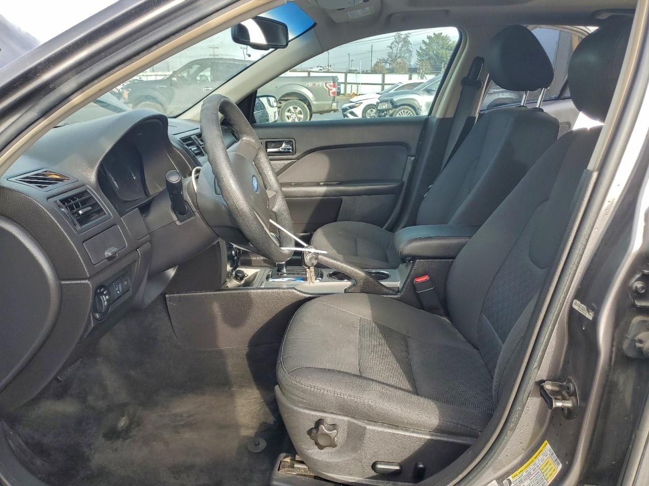 2011 FORD FUSION SE photo 25